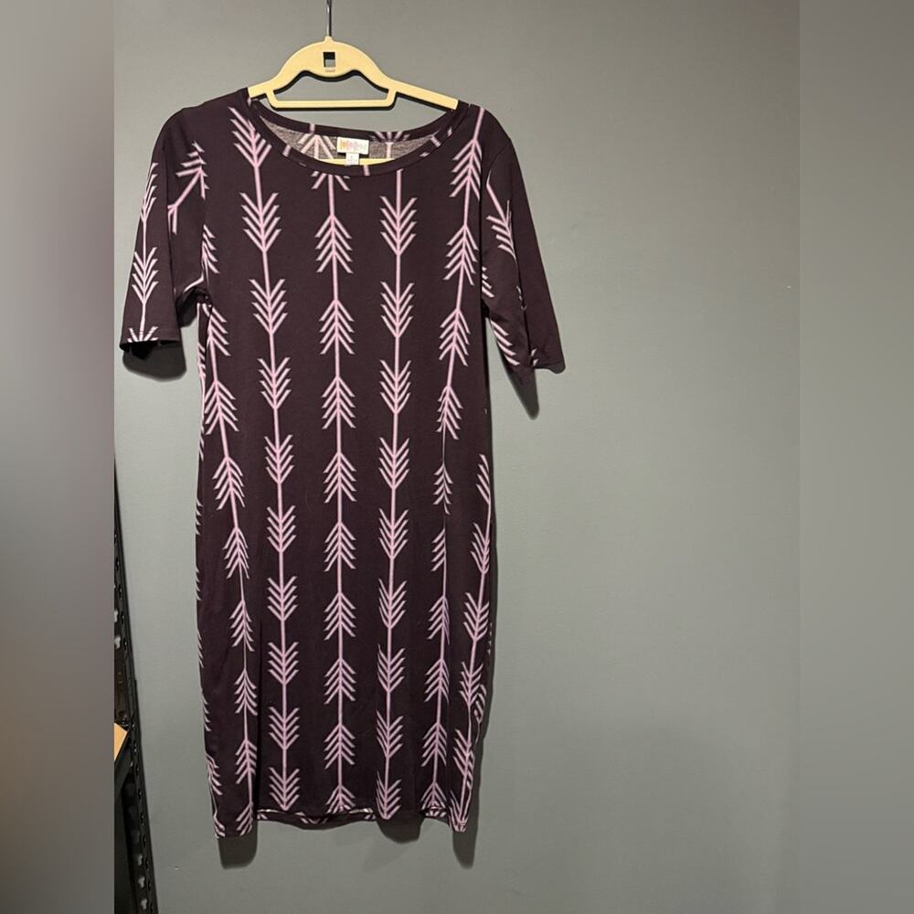 UEC LuLaRoe Dark Purple Dress with Pink Arrow Pattern size L